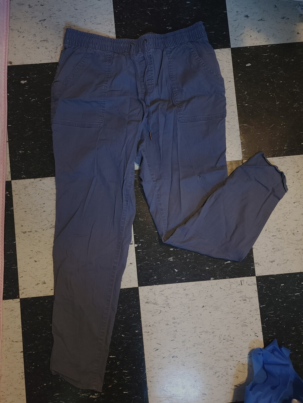 L.L. Bean Pull On Pants Cropped